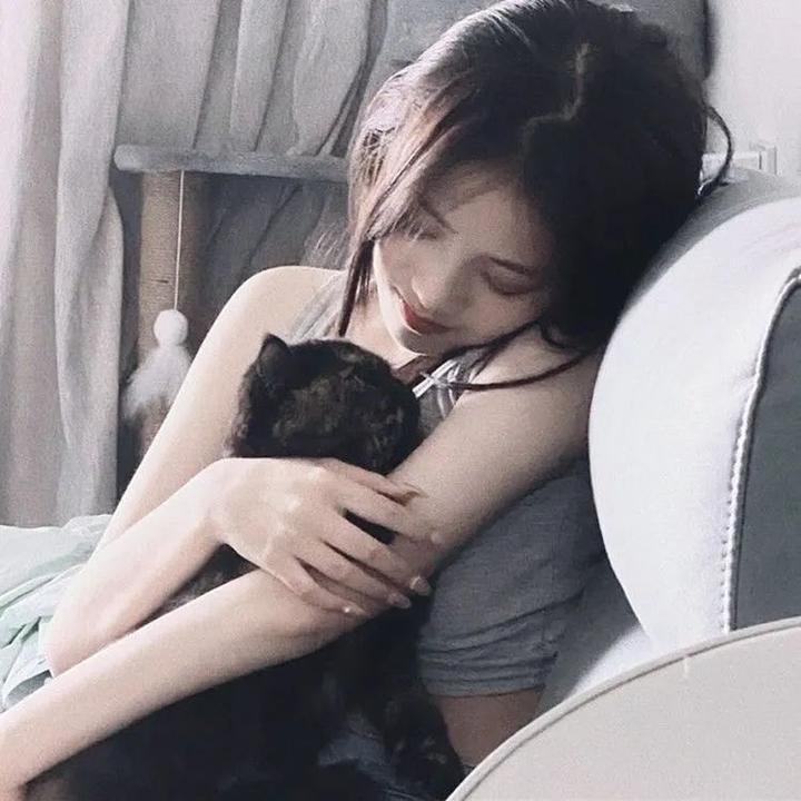 如蝶翩翩